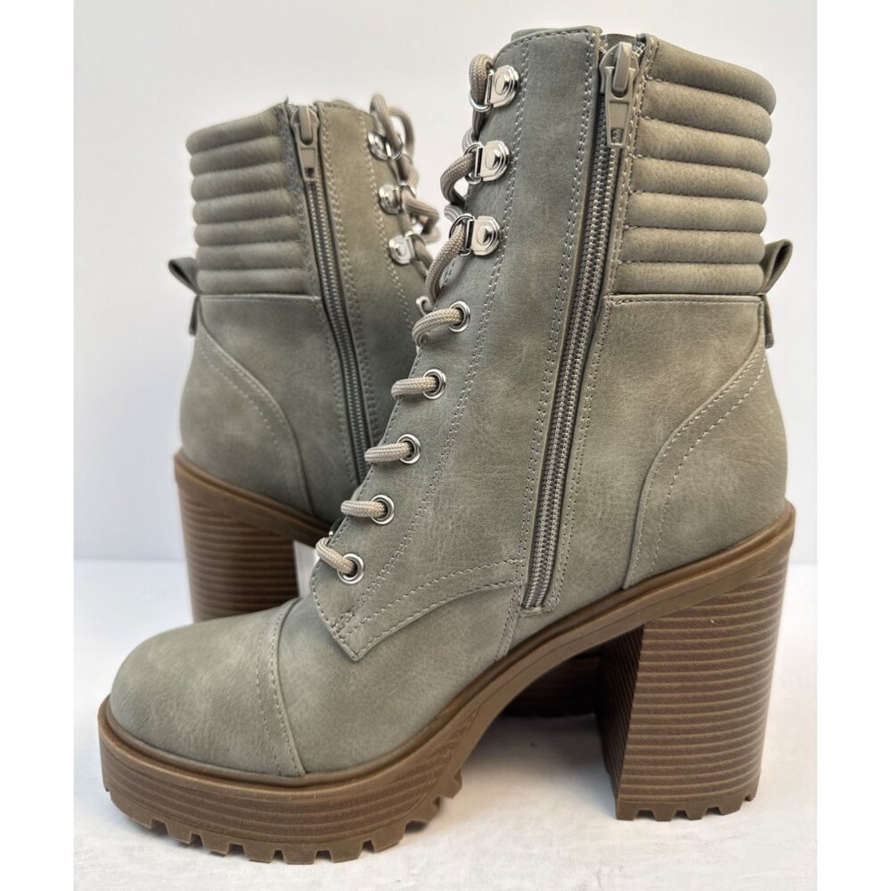 G by Guess Siana Combat Boot Womens 9 Green Heeled Lug Sole Hiker Bootie GBG - Picture 2 of 9